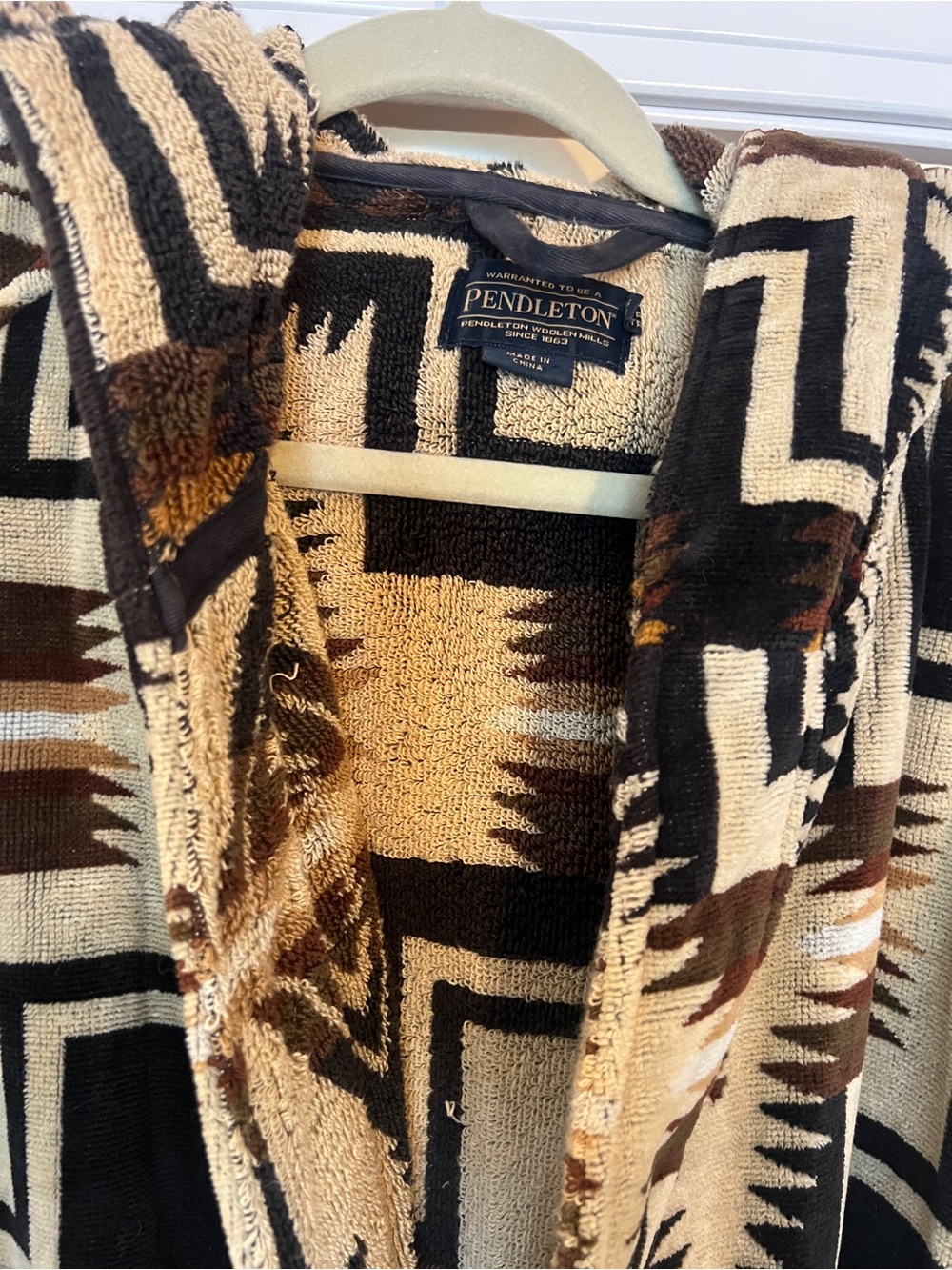Pendleton Harding Hooded Robe - Picture 3 of 8